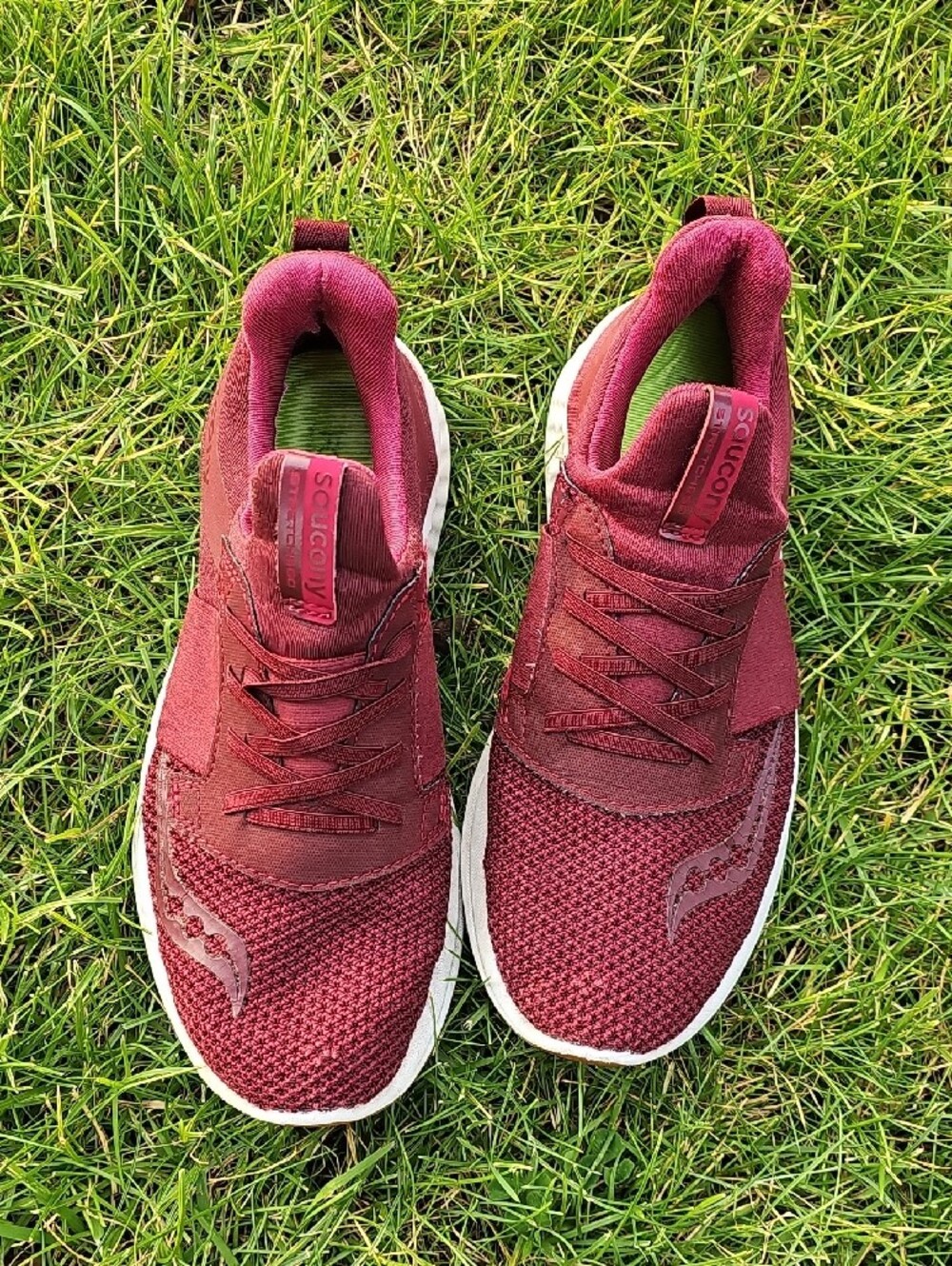 Saucony Burgundy Mesh Slip-On Runner Women's Size 8.5 - Picture 2 of 9